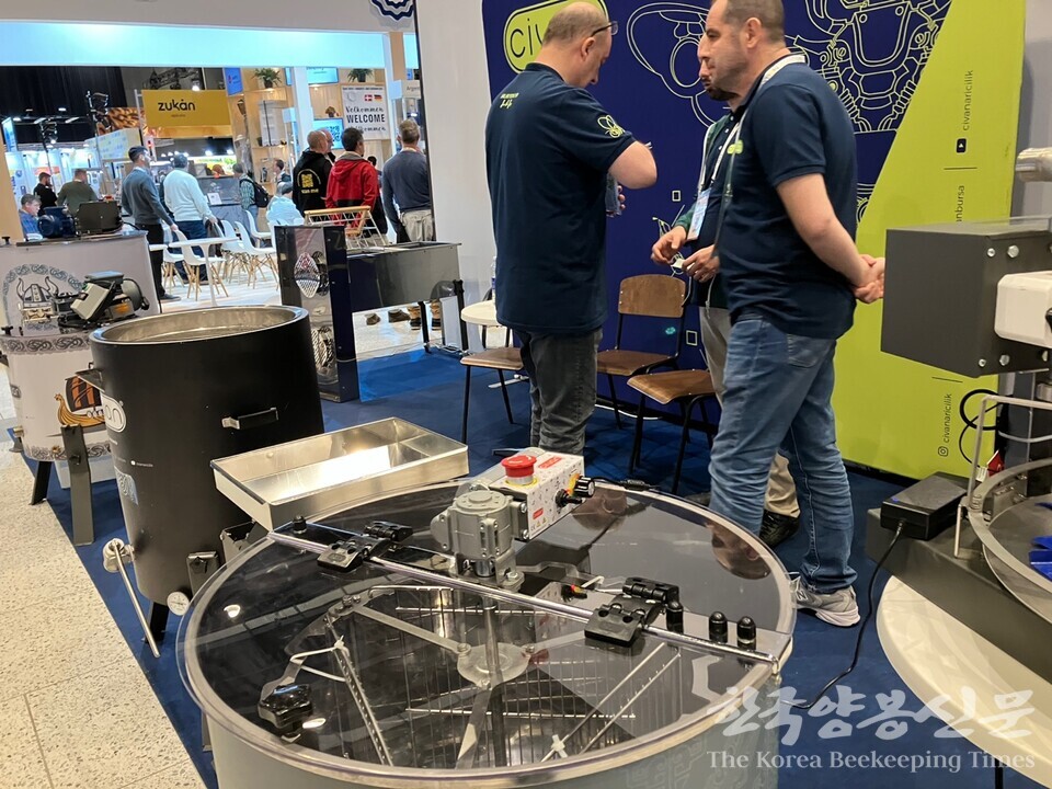 (���� ���� : 2025�� ��49ȸ ��������ȸ �ڶ�ȸ�忡 ���õ� �ڵ� ä�б�) 